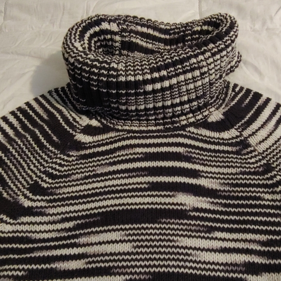 Lucky women's sweater - Picture 2 of 4